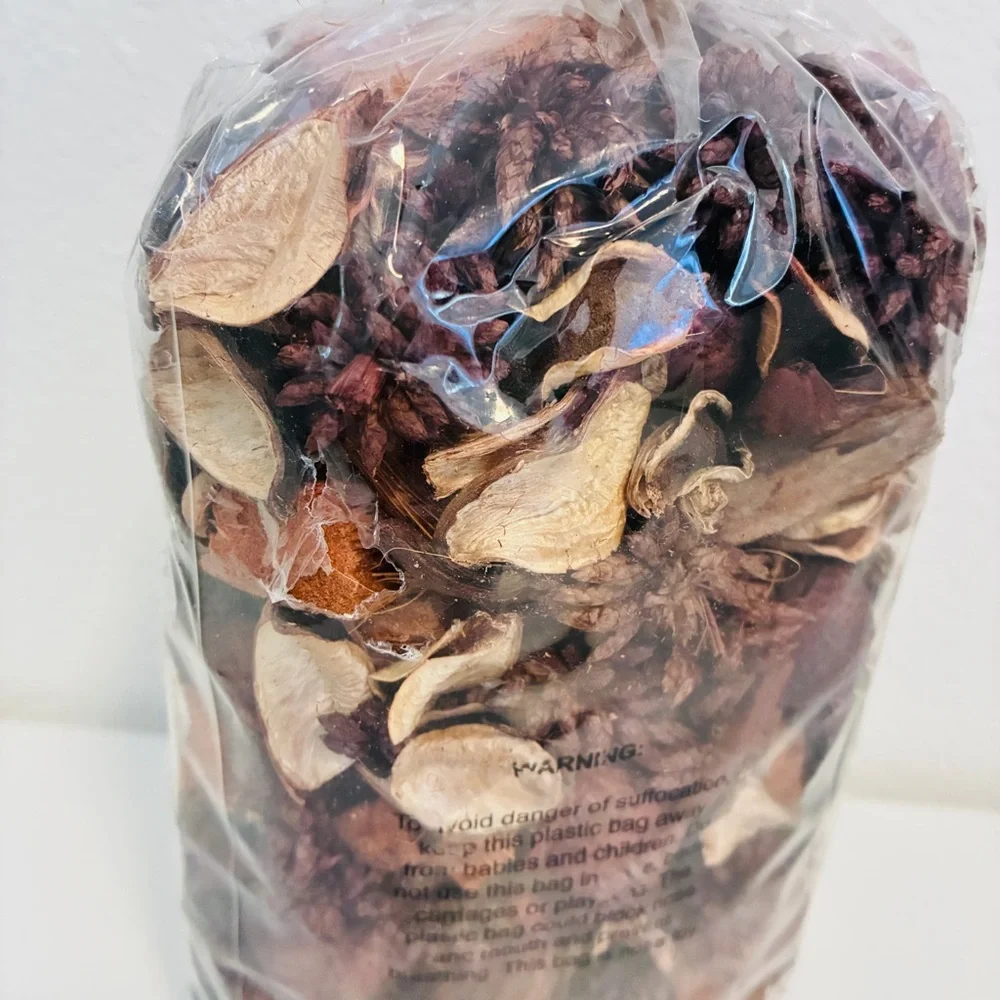 White 6“ Diameter Self-watering Plant Pot & Scented Filler Set/Bundle - Picture 6 of 7